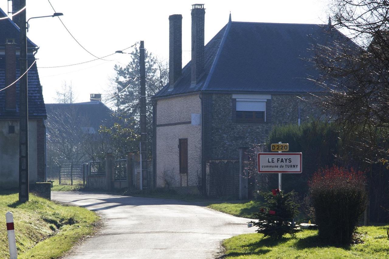 le clos des artistes - Gîte Turny Exterior foto
